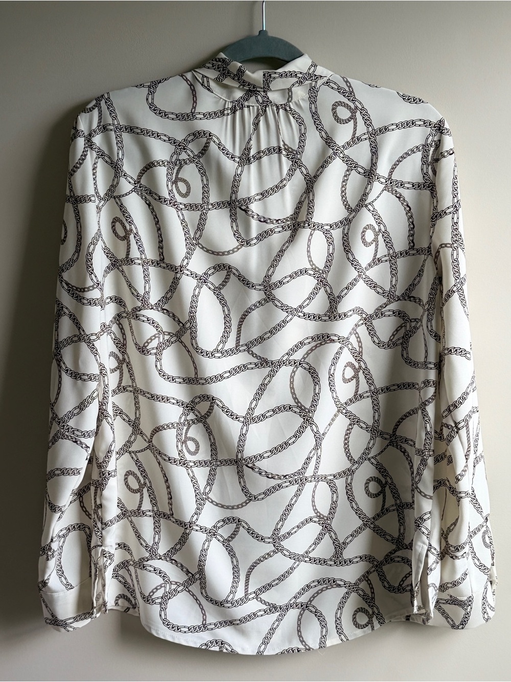 Caroline Belle Cream Tie-Neck Blouse with Black Chain Print Women’s Size Medium - Picture 5 of 9